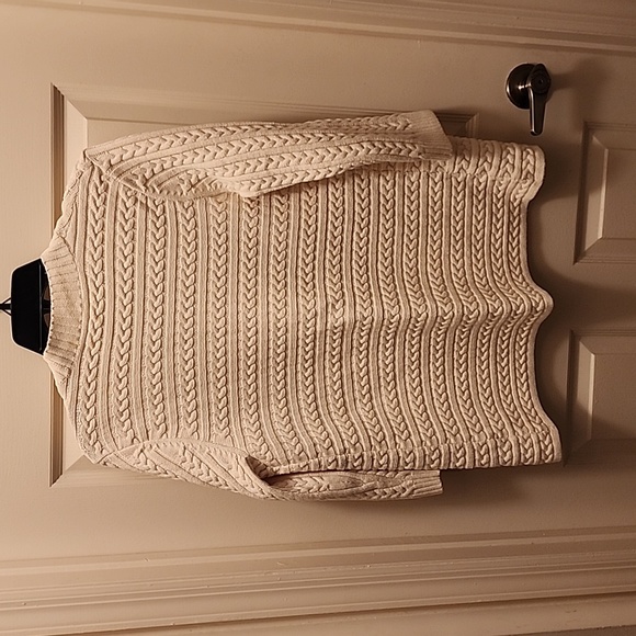 OLIVE AND OAK SWEATER - Picture 2 of 2